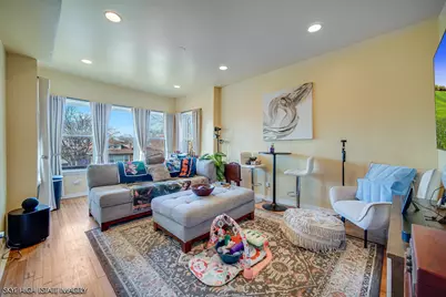 9323 S Rhodes Avenue, Chicago, IL 60619 - Photo 15