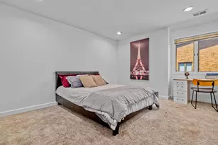 1039 Deerfield Pl, Highland Park, IL 60035 - Photo 17