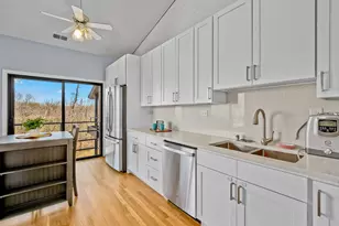 1039 Deerfield Pl, Highland Park, IL 60035 - Photo 3