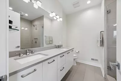 3035 W Belmont Avenue #2E, Chicago, IL 60618 - Photo 11