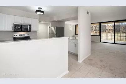 101 Bar Harbour Road #2M, Schaumburg, IL 60193 - Photo 7