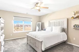 1274 Hawk Hollow Dr, Yorkville, IL 60560 - Photo 7