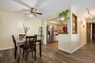 1322 S New Wilke Rd, Arlington Heights, IL 60005 - Photo 5