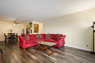 1322 S New Wilke Rd, Arlington Heights, IL 60005 - Photo 11