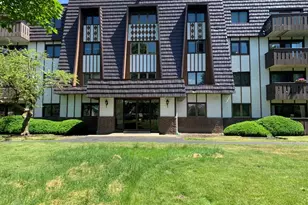 13000 W Heiden Circle, Lake Bluff, IL 60044 - Photo 1