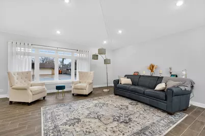 1106 N 13th Avenue, Melrose Park, IL 60160 - Photo 9