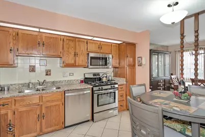 6824 Kingston Drive, Tinley Park, IL 60477 - Photo 11