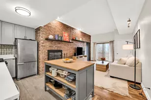 803 W Oakdale Ave, Chicago, IL 60657 - Photo 9