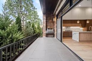 3951 N Wayne Ave, Chicago, IL 60613 - Photo 7