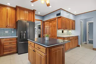 2014 Glenview Rd, Rockford, IL 61107 - Photo 31