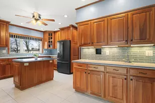 2014 Glenview Rd, Rockford, IL 61107 - Photo 29