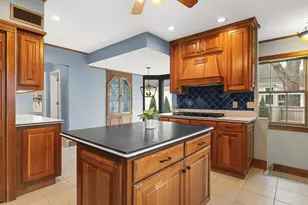 2014 Glenview Rd, Rockford, IL 61107 - Photo 33