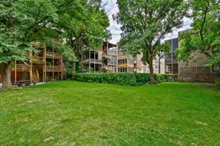 1365 E 52nd St, Chicago, IL 60615 - Photo 21