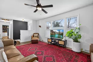 714 E Eisenhower Ave, Palatine, IL 60074 - Photo 3