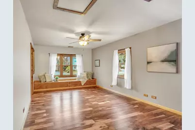 3861 Sutherland Drive, Park City, IL 60085 - Photo 11