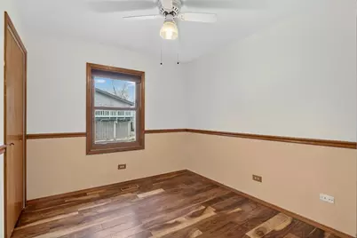 3861 Sutherland Drive, Park City, IL 60085 - Photo 17