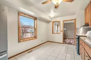 3861 Sutherland Dr, Park City, IL 60085 - Photo 9