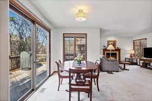 1109 Ponderosa Ct, Darien, IL 60561 - Photo 5