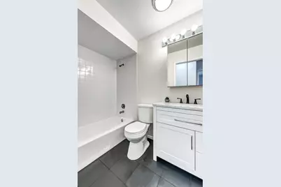 1651 W Goldengate Drive, Addison, IL 60101 - Photo 19