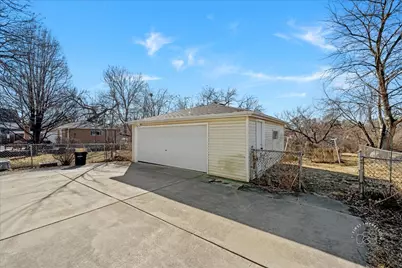 611 Pierce Street, Aurora, IL 60505 - Photo 21