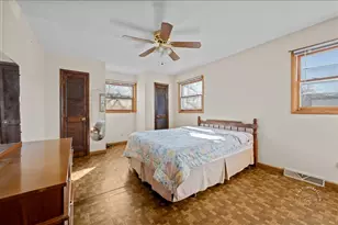 611 Pierce St, Aurora, IL 60505 - Photo 11