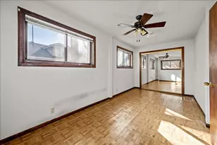 611 Pierce St, Aurora, IL 60505 - Photo 13