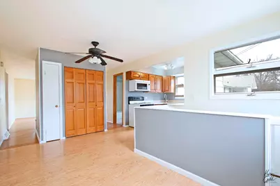 39271 N Lake Avenue, Lake Villa, IL 60046 - Photo 3