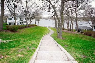 39271 N Lake Avenue, Lake Villa, IL 60046 - Photo 17