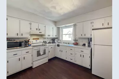 1506 S Walnut Avenue, Freeport, IL 61032 - Photo 7