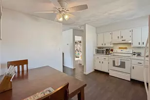 1506 S Walnut Ave, Freeport, IL 61032 - Photo 5