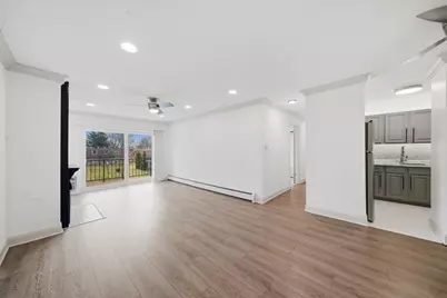 645 Grove Drive #202, Buffalo Grove, IL 60089 - Photo 3