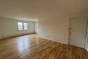 [Address not provided], Warrenville, IL 60555 - Photo 3