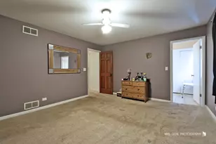 33312 N Lone Rock Rd, Grayslake, IL 60030 - Photo 11