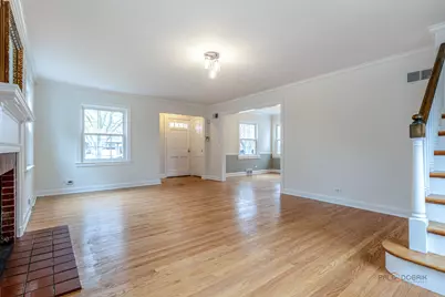 305 S George Street, Mount Prospect, IL 60056 - Photo 7