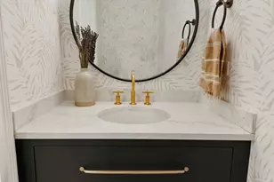 658 W Melrose St, Chicago, IL 60657 - Photo 11