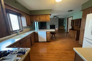 102 W Oak Ln, Lamoille, IL 61330 - Photo 7