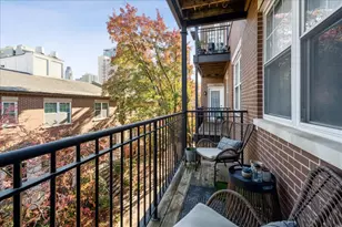 300 W Scott St, Chicago, IL 60610 - Photo 9