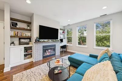 300 W Scott Street #403, Chicago, IL 60610 - Photo 7