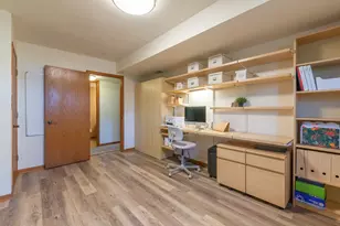 2210 Country Ct, Freeport, IL 61032 - Photo 21