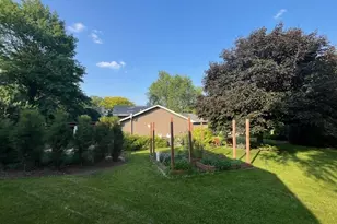 2210 Country Ct, Freeport, IL 61032 - Photo 35