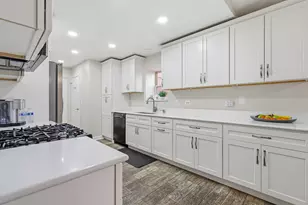 1594 Arborwood Cir, Romeoville, IL 60446 - Photo 5