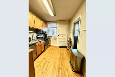 1955 W Sunnyside Avenue #2, Chicago, IL 60640 - Photo 3