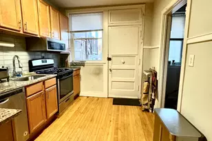 1955 W Sunnyside Ave, Chicago, IL 60640 - Photo 3