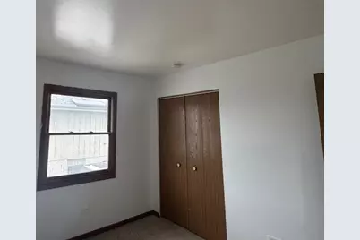 910 E 152nd Place, Phoenix, IL 60426 - Photo 17