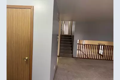 910 E 152nd Place, Phoenix, IL 60426 - Photo 5