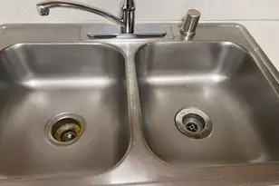 910 E 152nd Pl, Phoenix, IL 60426 - Photo 13