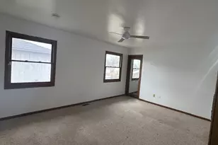 910 E 152nd Pl, Phoenix, IL 60426 - Photo 15