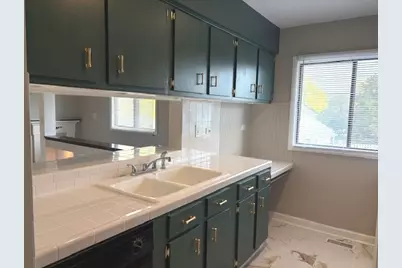 2S717 Winchester Circle #4, Warrenville, IL 60555 - Photo 7