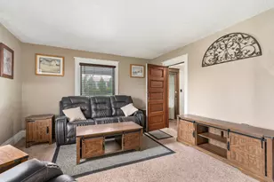 310 Godfrey Ave, Lockport, IL 60441 - Photo 11