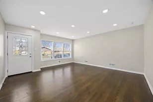 823 E 163rd St, South Holland, IL 60473 - Photo 13